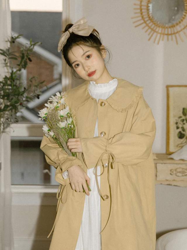 穿搭|秋天,穿上白色的初恋连衣裙,秒变白月光,正适合约会穿