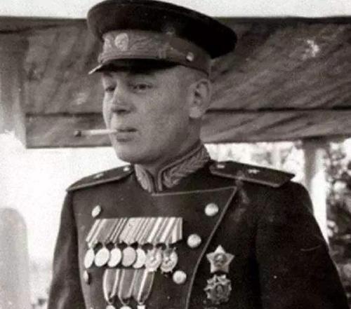 长子雅科|都说老子英雄儿好汉,苏联统帅斯大林的儿子们后来都怎么样了
