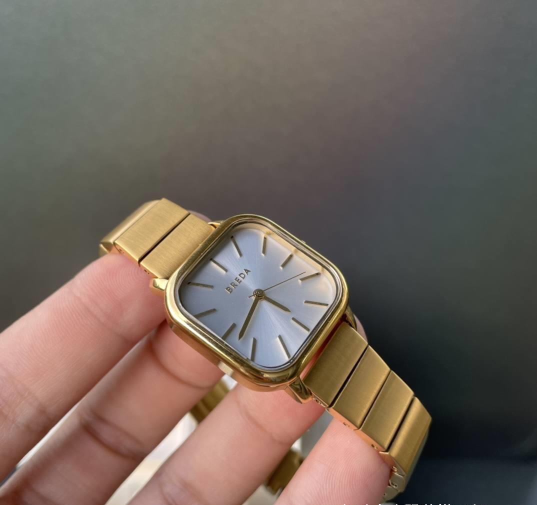 小姐姐|看完这3款“小众”方形手表,你可能就不会再买圆形表了