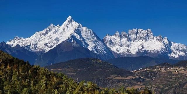 西藏|在神秘的雪域高原，藏着八座神山，如同山海经里的神话一般！