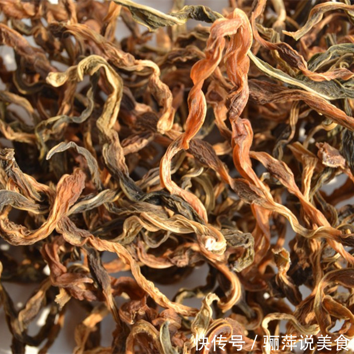 入秋后趁着太阳大，6种豆多晒点，晒好冬天没菜时拿出来炖肉特香