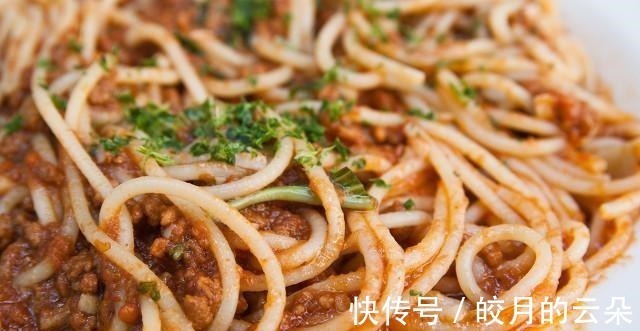 宝妈|入秋后记得给孩子多做8种高钙食材，一口吃下去，满满的都是营养！