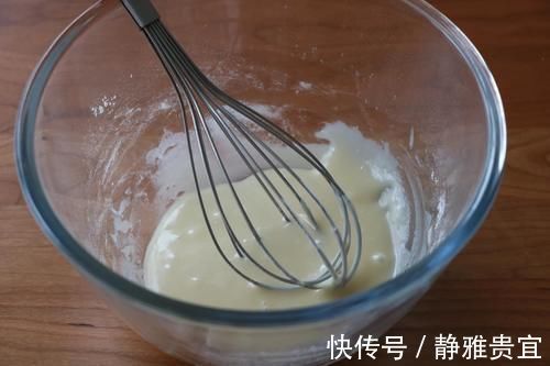 好吃|戚风纸杯蛋糕,不开裂不回缩,挤上入口即化的奶油,颜值高又好吃