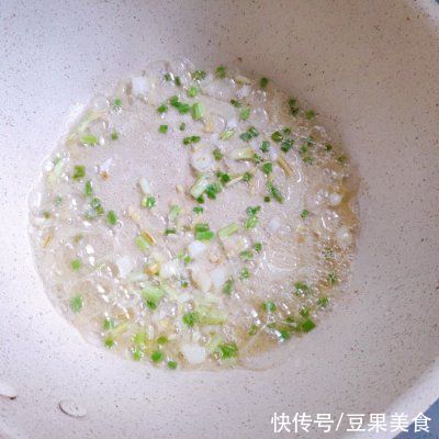 黄瓜|老北京炸酱面，飘香整条街的一道面