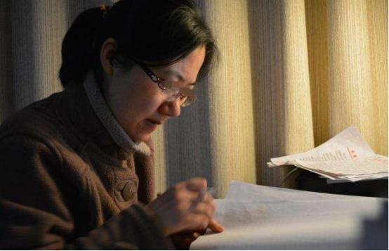 孩子|小学生作文《给妈妈的信》,老师含泪读完:父母再累都值得