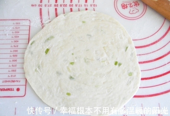 和面|烙饼又干又硬是和面用错了水，牢记3点，饼柔软筋道，放凉不硬