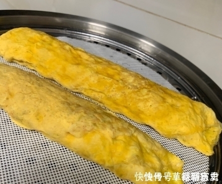 鸡蛋别只会炒,我家就爱这么吃,鲜嫩美味营养多,出锅就被抢光!