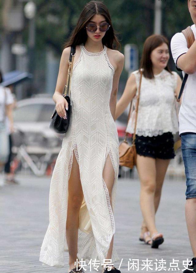 大秀|街拍美眉大秀清新甜美的妹子,打扮时尚大气又靓丽!