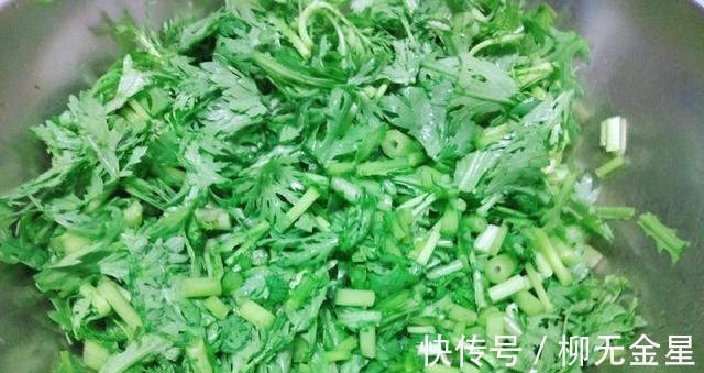 好吃|原来茼蒿还可以这样做，简单又好吃，网友直呼后悔没有早点看到！