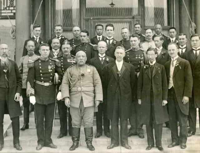 子女|袁世凯三姨太貌美如花,却一生不得宠,多年后子女揭开原因!