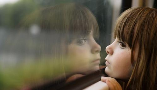 月经|女孩啥时候第一次来例假?年龄不合适可能影响身高,父母需重视