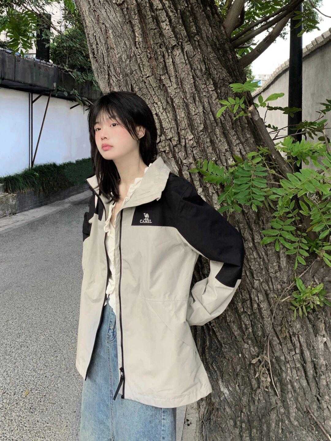 运动裤 冬季来一件冲锋衣,青春活力美感十足,就不要再犹豫不决了