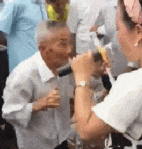 |搞笑GIF: 如何才能健康长寿 大爷讲的太对了