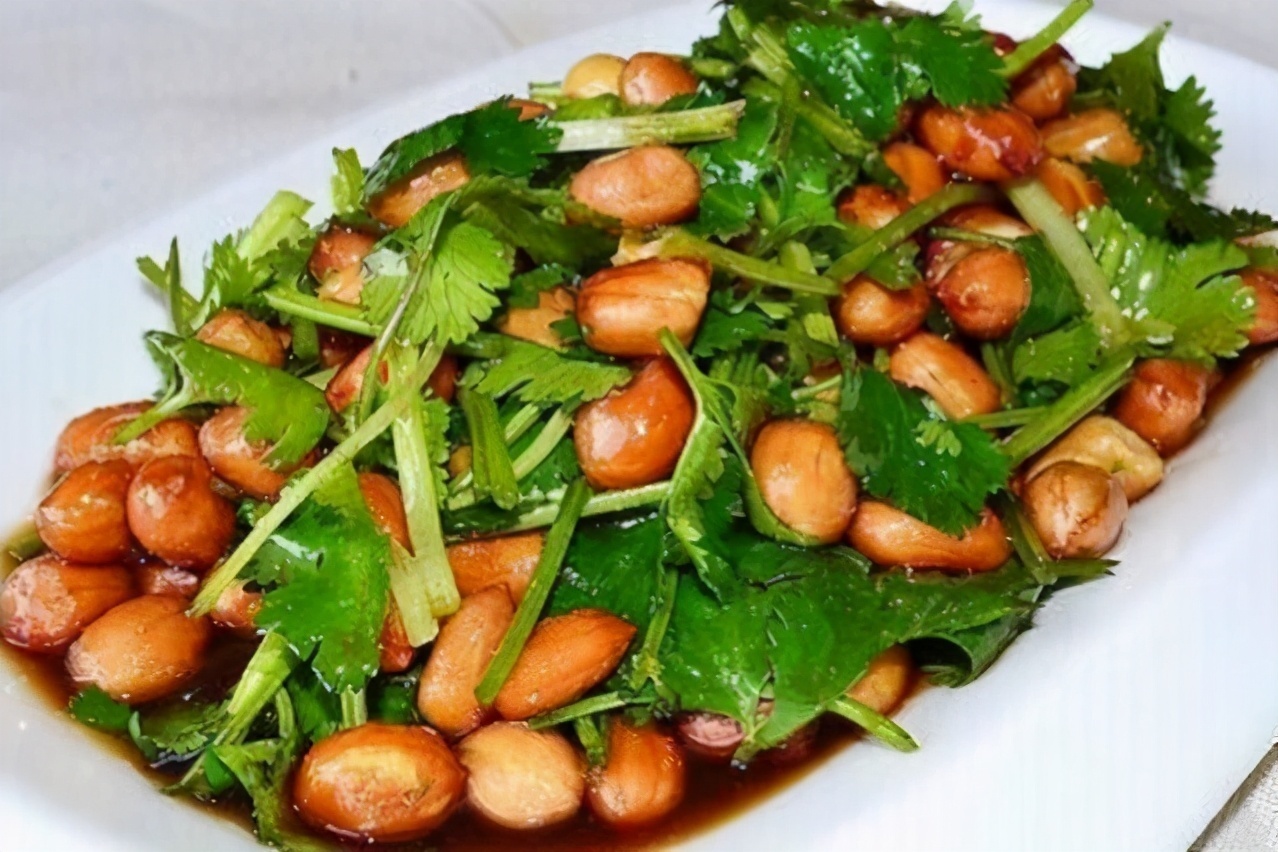 延缓衰老|女性不愿变黄脸婆,常吃3种美食,祛皱养颜,延缓衰老,滋补身体