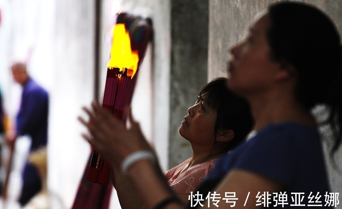 青山&青山的诗|为什么我的眼里常含泪水