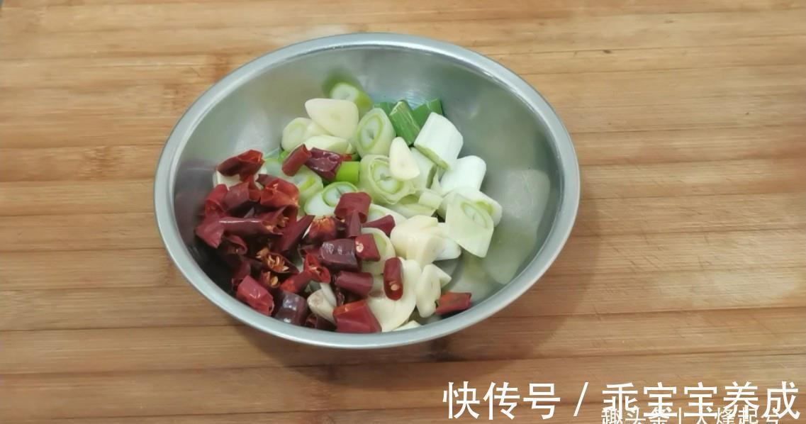 下饭|四季豆不容易入味，分享一种做法，麻辣鲜香又好吃，下饭又下酒