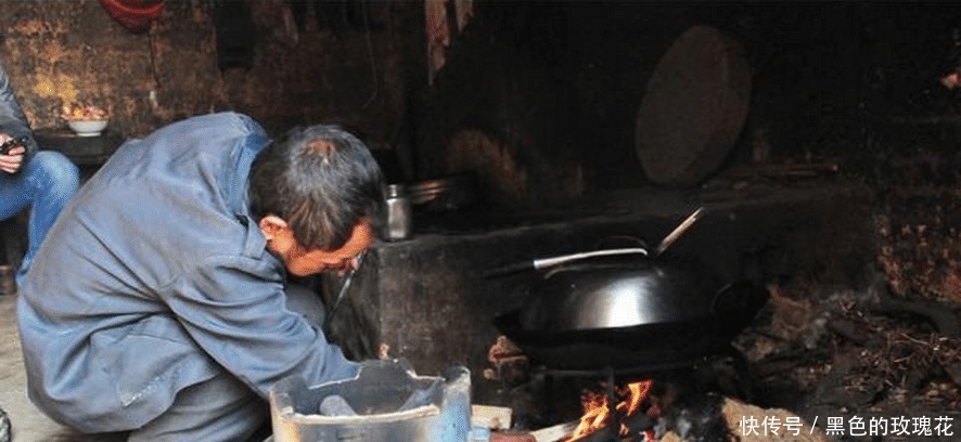 秦岭秘境一62岁老人独居山中，每隔1月出山一次，顿顿餐中有野猪腊肉！
