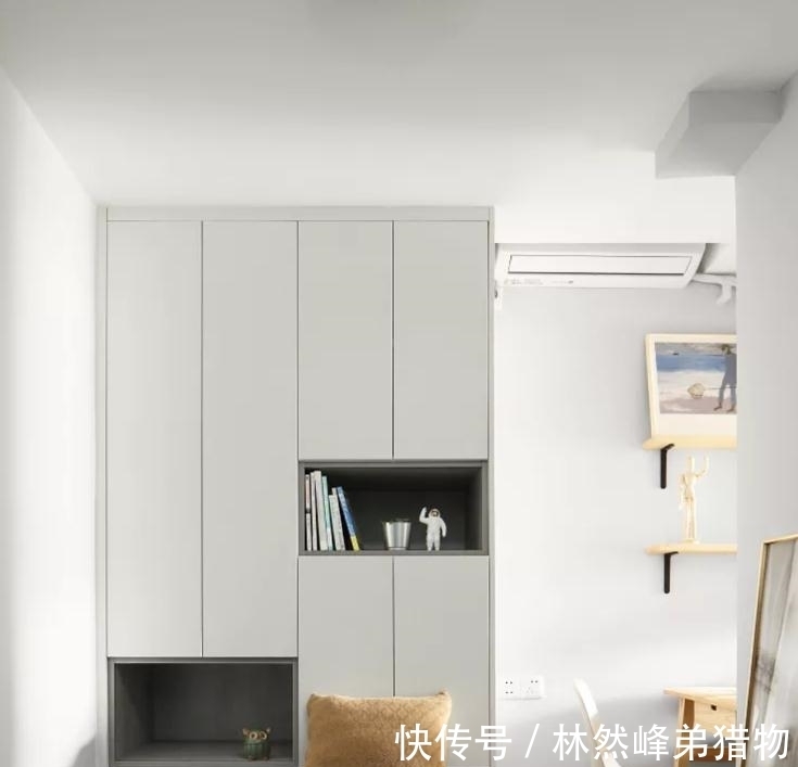 装修|小户型别再瞎装!如今流行“不买”餐桌,隔墙改玻璃隔断,太实用