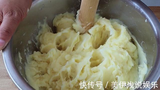 面团|土豆最香的做法，做法简单无难度，一做一大盘不够吃，太解馋了