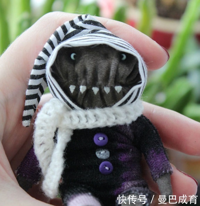 美女&俄罗斯美女手工艺术家和她独特的玩偶们!