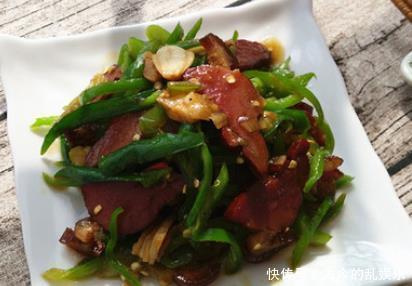 焯水|炒腊肉时,冷水泡还是上锅蒸?都错了!难怪腊肉又硬又咸不好吃