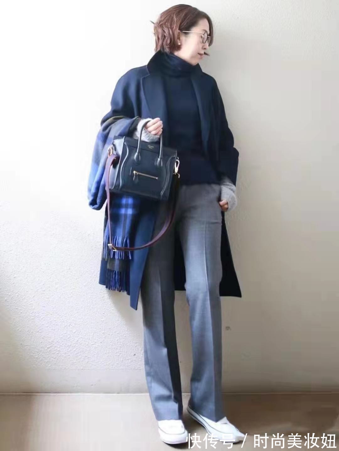 高腰裤|秋冬“长大衣”不一定配裙子,搭配这4款长裤,穿出优雅气质