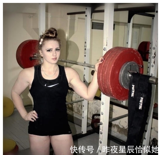 萝莉|俄罗斯19岁萝莉竟是金刚芭比，外表清纯，一秀肌肉无人敢靠近