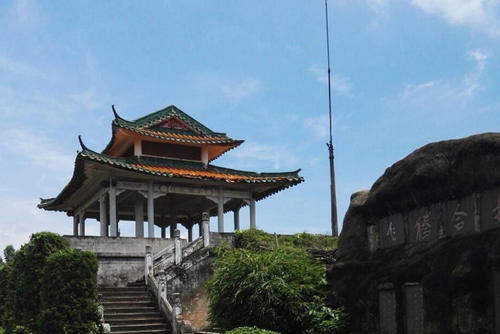 雷州“明珠”公园爆火，形似一座古城，被称雷州古建筑“博物馆”