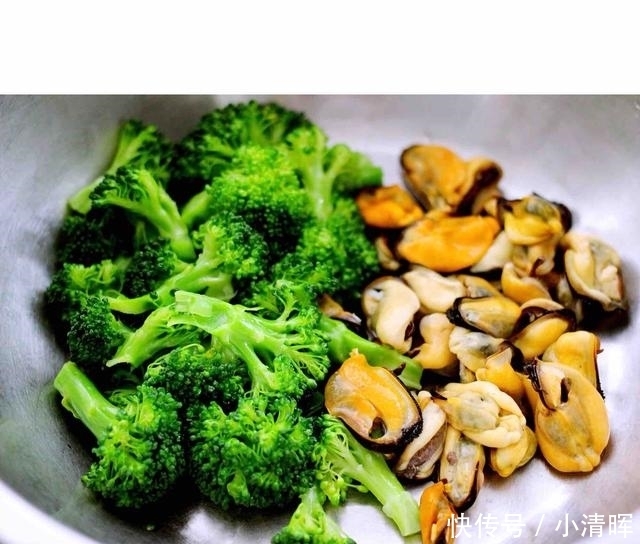 女神的“冻龄秘诀”，1周吃3次，养出平滑“牛奶肌”，越吃越年轻