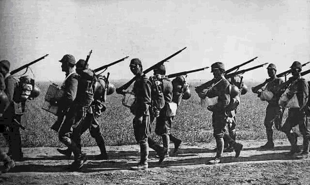 寸进|带400多人困守“孤岛”,数万日军不得寸进,被赞精忠贯日的是谁