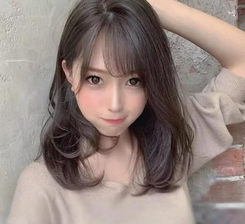 初中女生最火的发型,青春活泼又“靓丽”!轻松做时尚魅力女孩