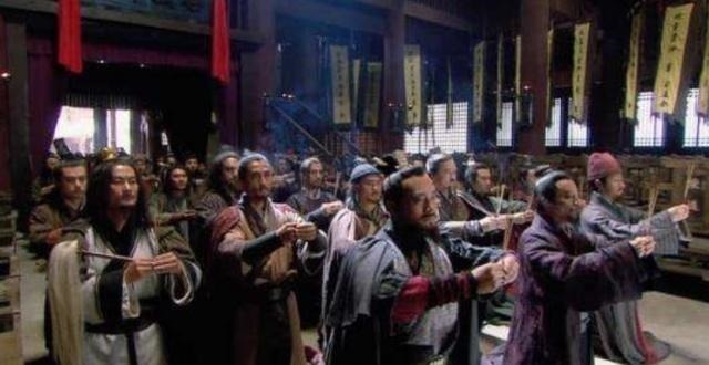 水浒传$水浒传的隐秘高手,只有卢俊义能和他一较高下,五虎将都打不过他