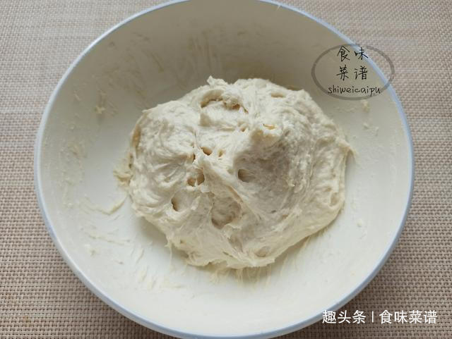 孩子想吃葱花饼了,教你特色做法,不和面不揉面,暄软咸香又好吃