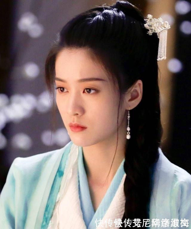 糟糠之妻$穷书生上联:荷败莲残,落叶归根成老藕,妻子接下联,他羞愧不已