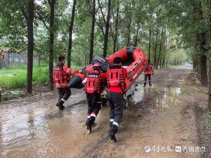 特战救援队|“豫”你同在‖你为我风雨奔波，我为你保驾护航