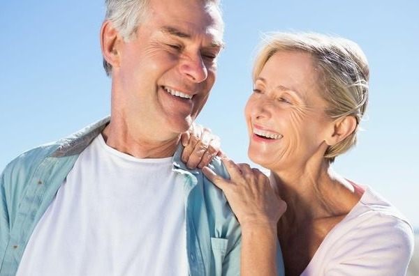 救护车|老年人只相伴不领证可行吗2个60多岁女人的经历给大家提了个醒