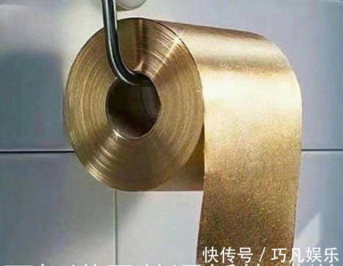 |笑话老公在低头算账洗碗一个月下来,一百五,拖地一个月五十