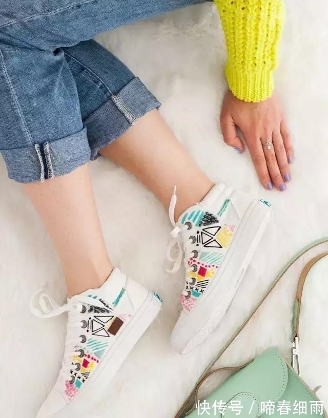 diy 小白鞋穿腻了?试下刺绣后的小白鞋,一样穿出“花”样!附教程