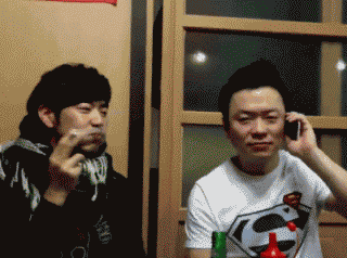 |搞笑gif:这是谁设计的,设计师快给我出来