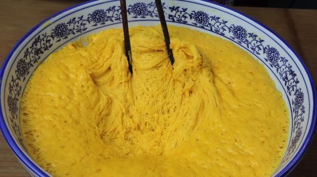 面粉别蒸馒头了,加半个南瓜,试试这样做,松软香甜,比面包好吃