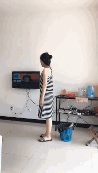 |搞笑GIF：娶了个这样的媳妇真是无语了啊，欢乐无限多呢