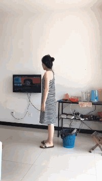 |搞笑GIF:娶了个这样的媳妇真是无语了啊,欢乐无限多呢