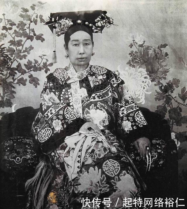 出逃|慈禧出逃时向乔家借十万，赏赐时向乔家只要了4个字？