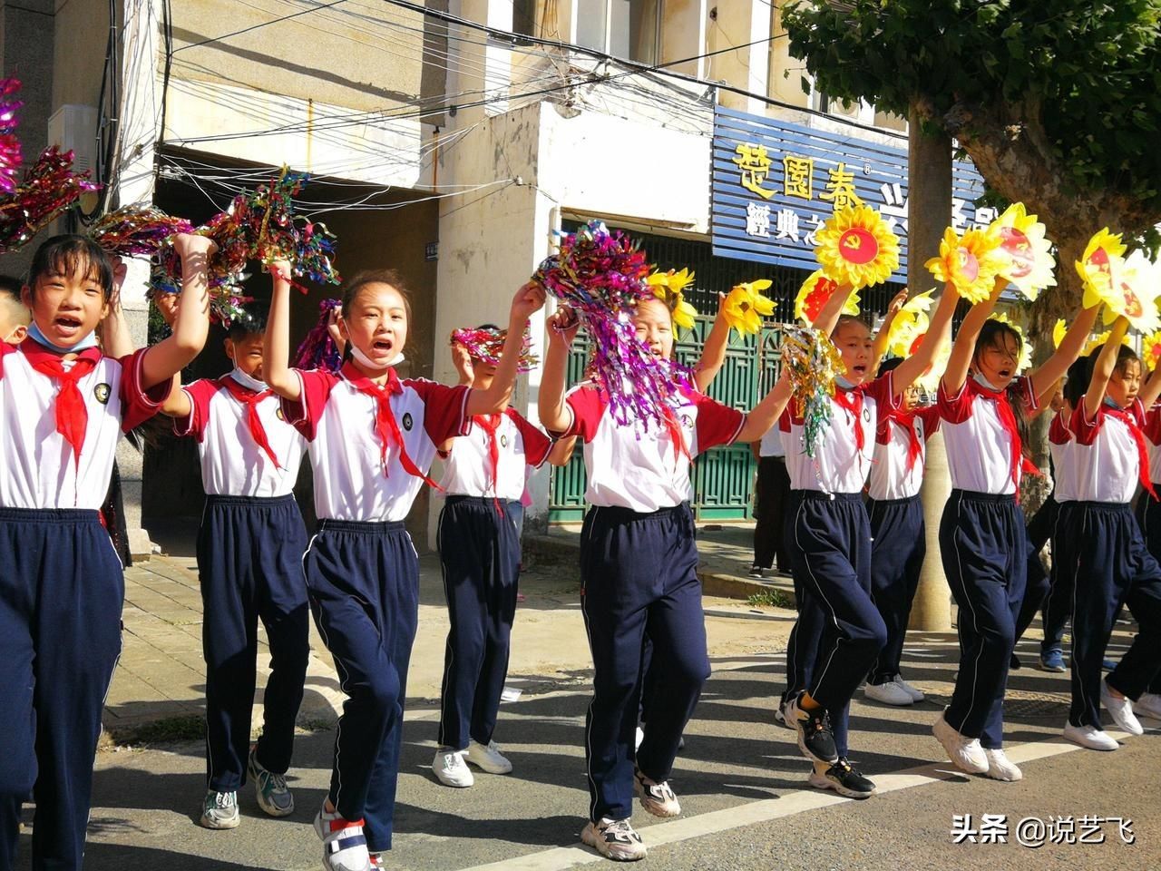 武汉市新洲区第二中学|爱心送考，武汉市新洲区第二中学，为607名学子高考壮行