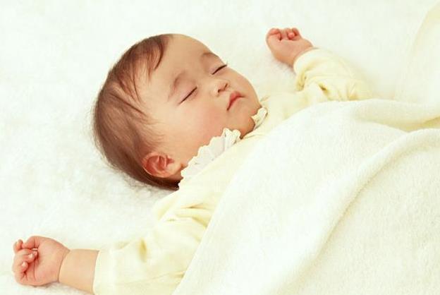 妈妈|“黑脸婴儿”走红,出生后被全家嫌弃,两个月后成功逆袭