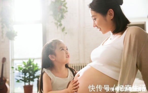 父母|年轻人不爱生二胎不出10年,二胎家庭与独生家庭的差距会拉大