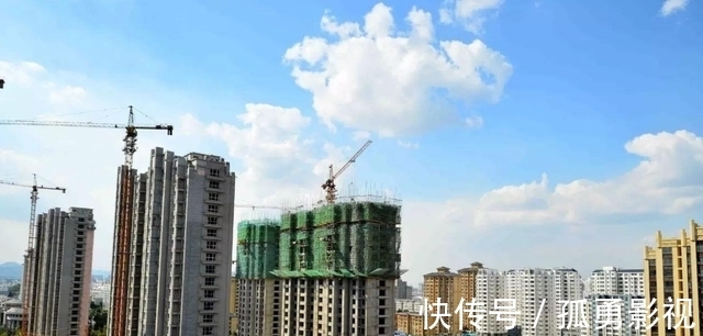 参考价|又一超大城市出手,二手房指导价成主流,楼市风向当真变了?