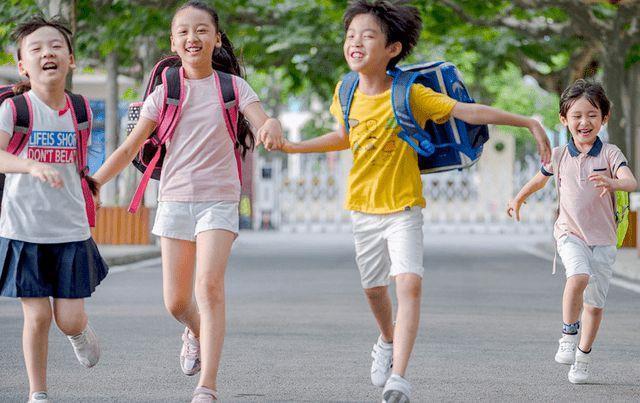 姓名|小学生因姓名意外火了,连名带姓才3笔,网友直呼太好写了