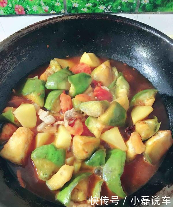 我家|土豆加茄子,学会这样做,再不想吃肉了,我家隔三岔五吃,比肉香