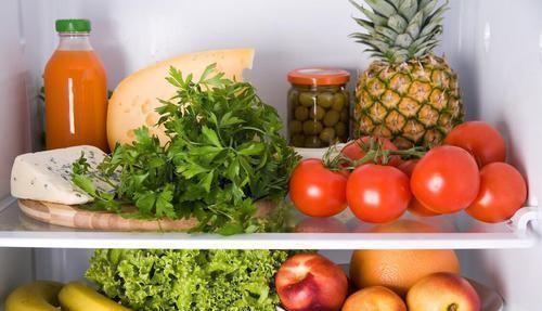 保存西红柿别放冰箱，菜农教你两招，久放不坏，天天吃新鲜西红柿